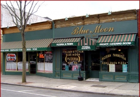 Long Island Blogger: Blue Moon - Incredible Coal Oven Pizza's