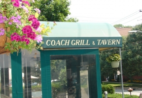 Long Island Blogger: Coach Grill and Tavern