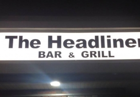 Long Island Blogger: Headliner Bar & Grill 