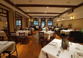 Long Island Blogger: Mim's - A Popular Neighborhood Restaurant in Roslyn