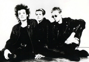 Love and Rockets debut ‘Seventh Dream of Teenage Heaven’ to be reissued on vinyl