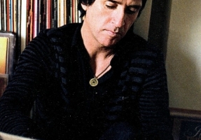 Johnny Marr: Blame landlords — not just the Internet — for the demise of record stores