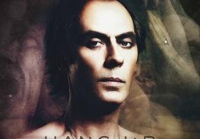 Peter Murphy debuts ‘Hang Up’ — pounding lead single off Youth-produced ‘Lion’