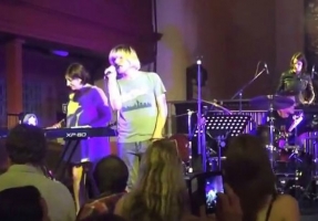 Watch The Charlatans’ Tim Burgess, half of New Order jam acoustic in a church