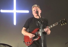 Watch New Order cover ‘San Francisco (Be Sure to Wear Flowers in Your Hair)’ in San Francisco