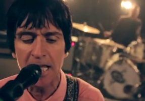 Johnny Marr debuts video for ‘Dynamo’ — off new album ‘Playland’